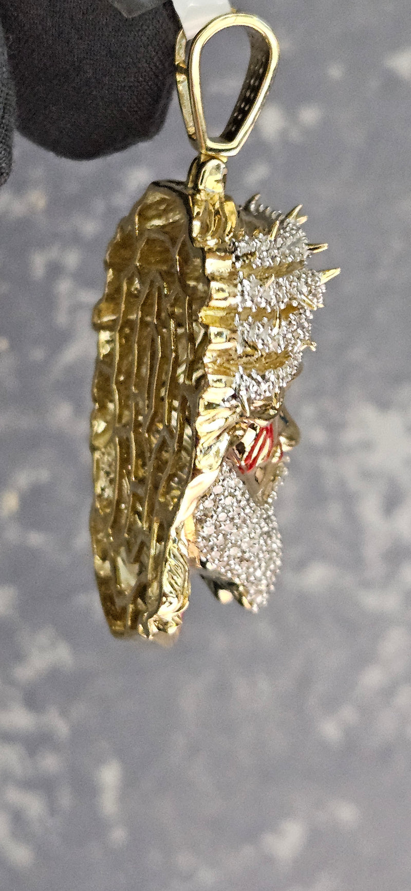 Jesus pendant with enamel 10k/ natural diamonds 💎