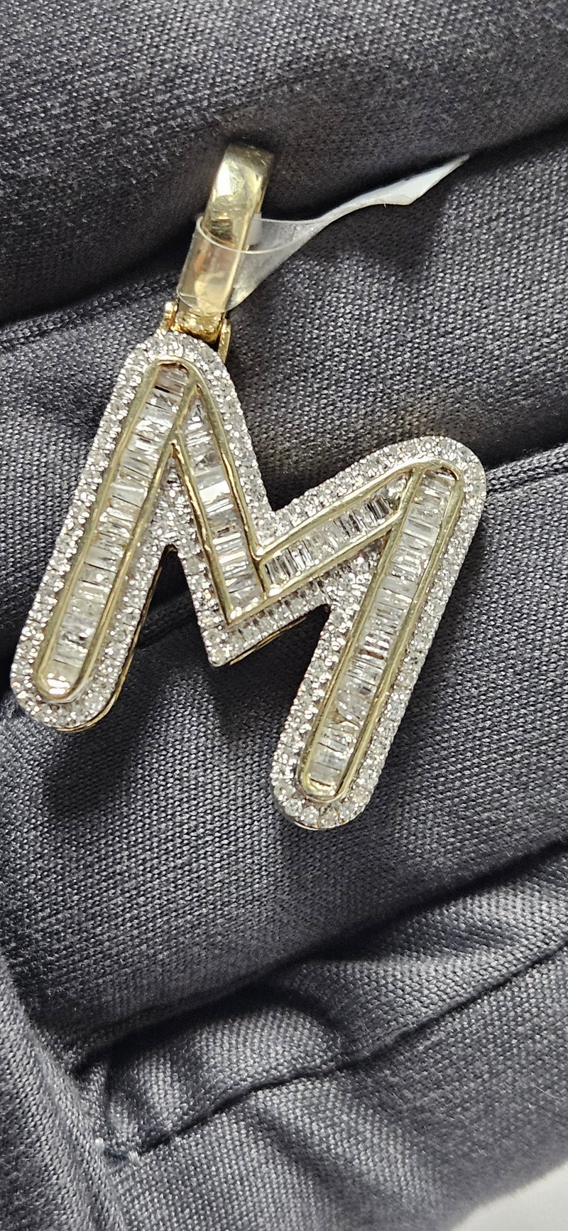 Letter M 10k/ Natural diamonds 💎