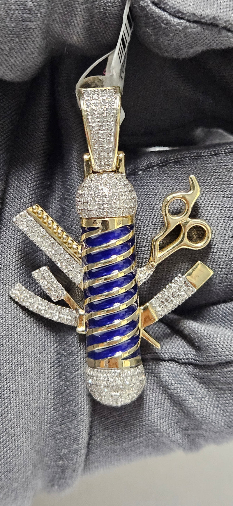 Barbershop pendant 10kt/natural diamond