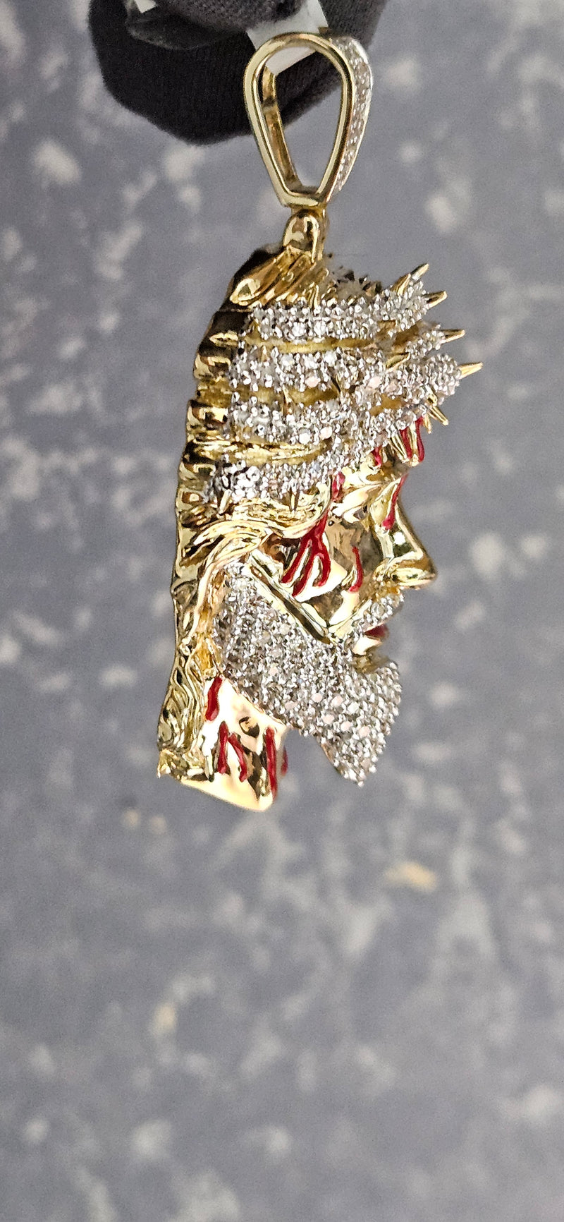 Jesus pendant with enamel 10k/ natural diamonds 💎