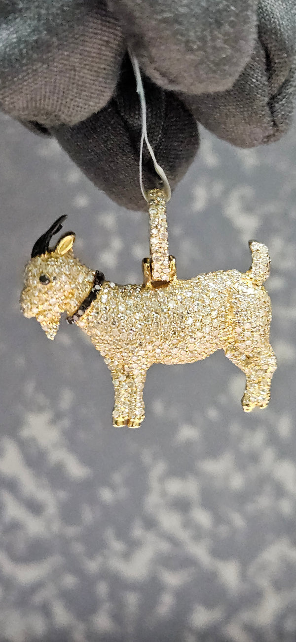 14k GOAT! Natural diamonds 💎