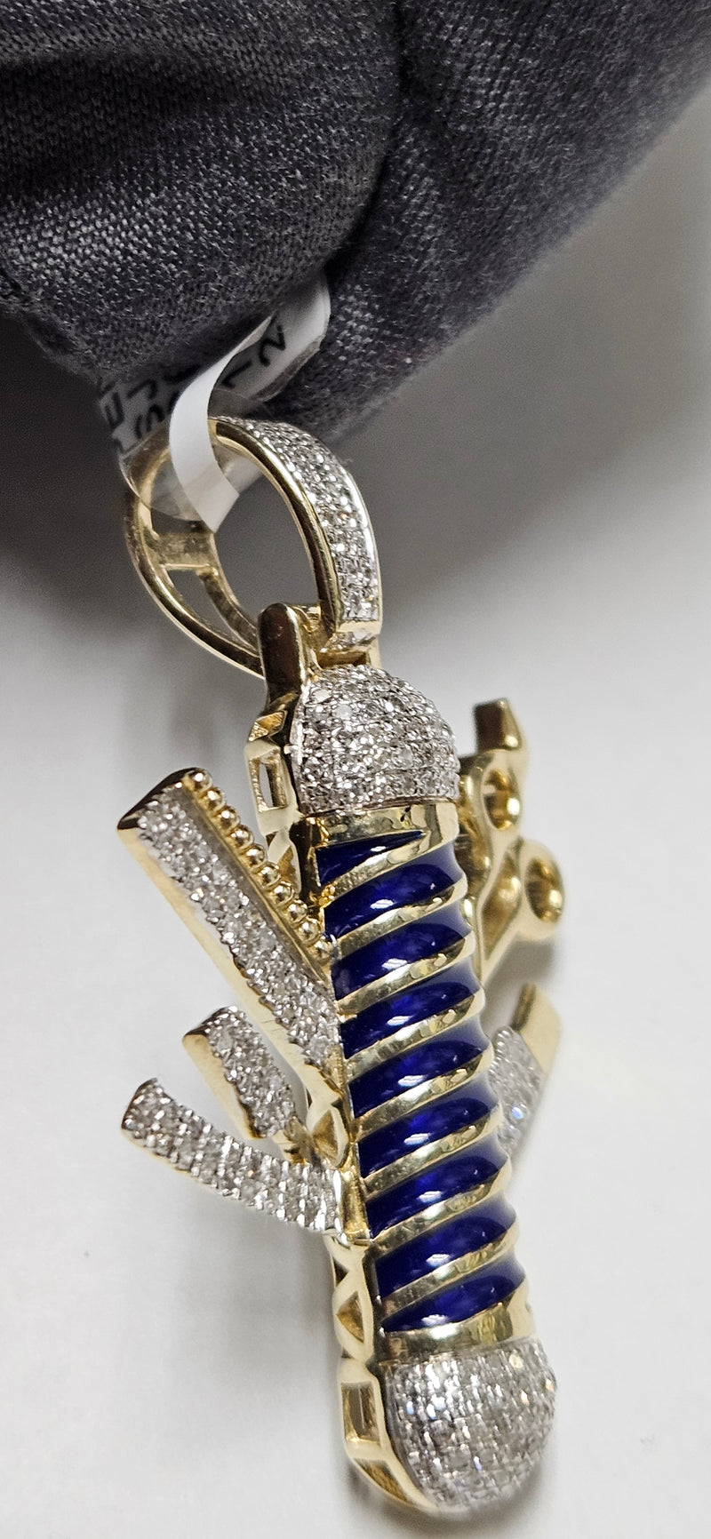 Barbershop pendant 10kt/natural diamond